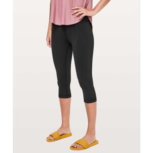 Lululemon High Rise Wunder Under 1/2 Tight Leggings in Black Women's Size 6‎